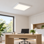 Anwendungsbeispiel: weißer Aufbaurahmen 62 × 62 cm mit separat erhältlichem LED Panel an einer festen Bürodecke
