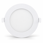 Weißes rundes MUNDOTEC LED Einbaupanel 9W CCT mit 146 mm Außendurchmesser auf weißem Hintergrund.