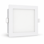 Weißes quadratisches LED Einbaupanel 6W mit 128 × 128 mm Außenmaß auf weißem Hintergrund