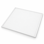 Weißes mikroprismatisches LED Panel 62 × 62 cm mit 36W und UGR unter 19 auf weißem Hintergrund